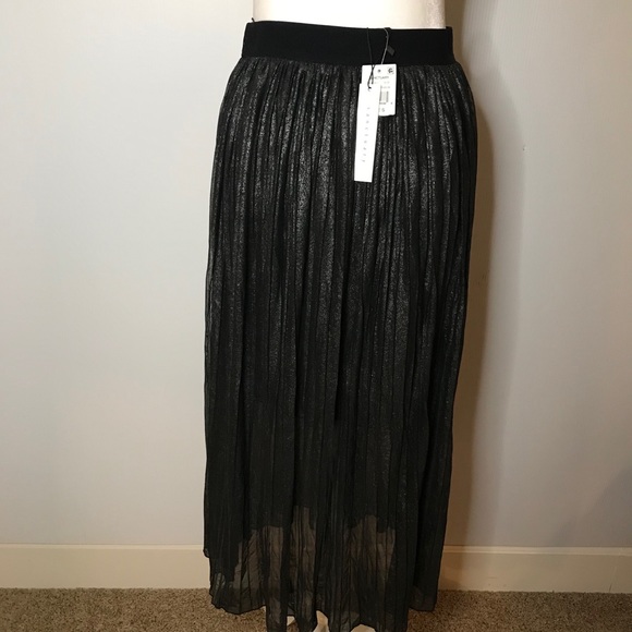Sanctuary Pleated Silver Skirt - Size: S - Silver - Picture 14 of 15